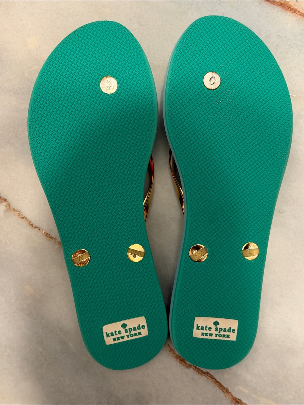 Kate Spade I Need A Vacation Print Flip Flop Sandals, Size 10 - Picture 3 of 5